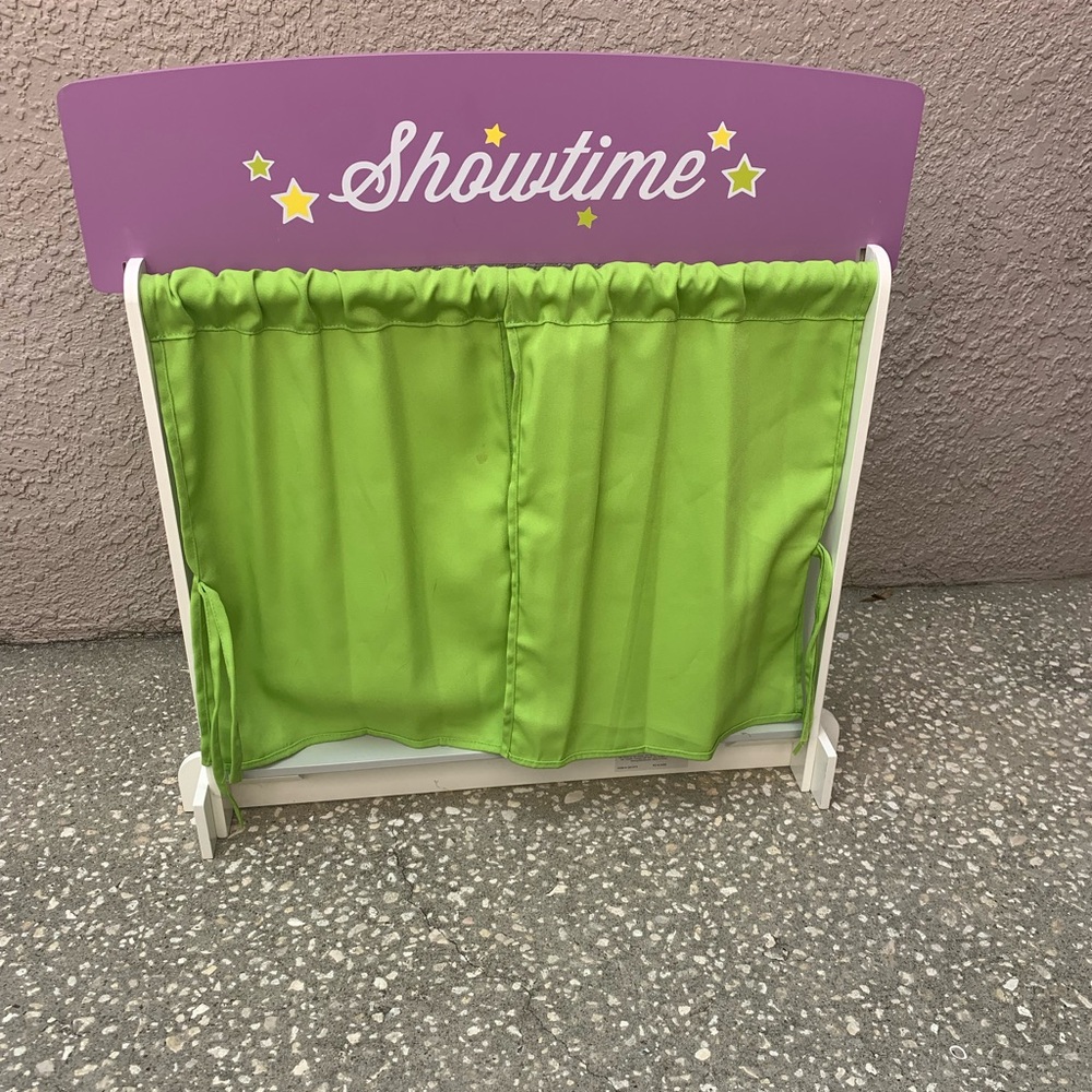 Guidecraft showtime theater